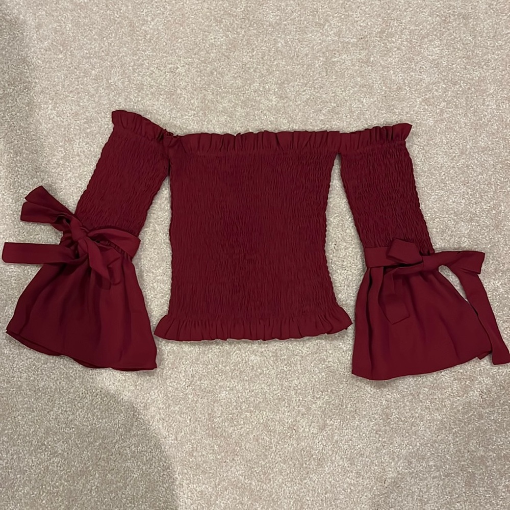 Wine/burgundy Womens top sz small